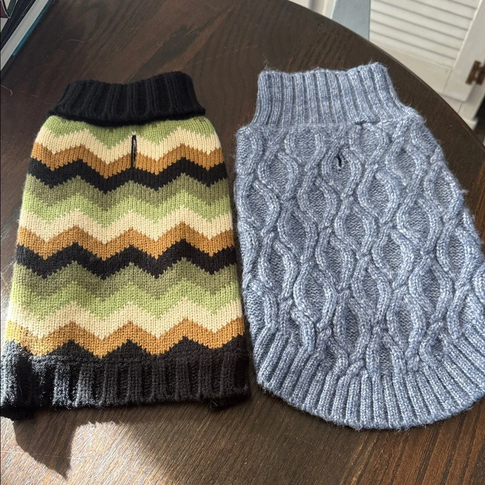 Really Nice Cable Knit and Chevron Dog Sweaters XS excellent quality